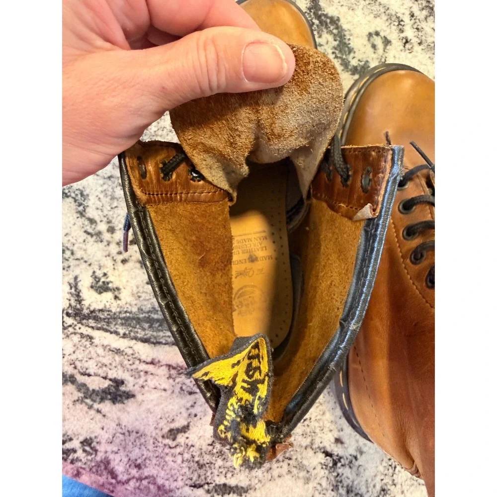 Dr. Martens 1460 Brown Leather 8 Eye Lace Up Combat Boots Mens 6‎ Womens 7